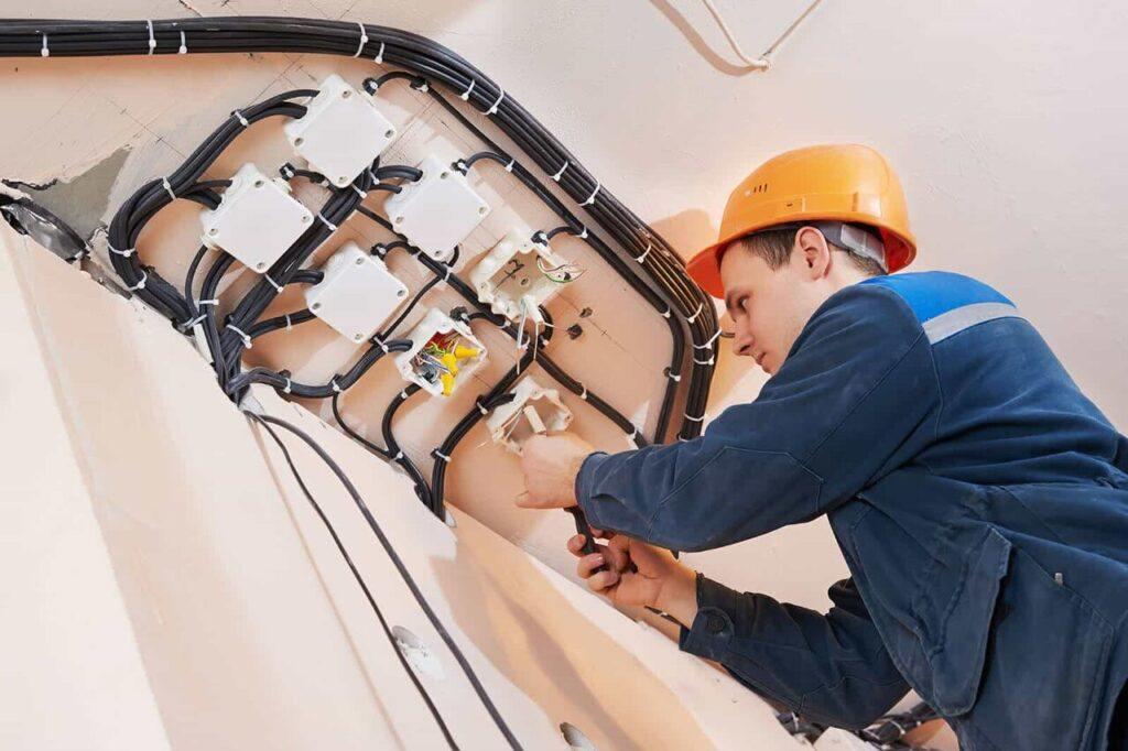 Elektrum: Profesionalios elektros instaliacijos paslaugos